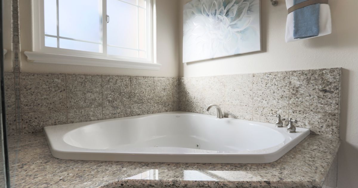 Corner Bathtub