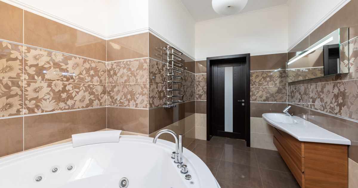 Whirlpool Bathtub